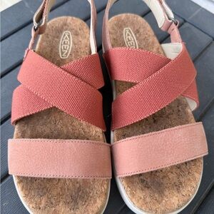 Keen Elle Terracotta Cross-Strap Sandals 8.5